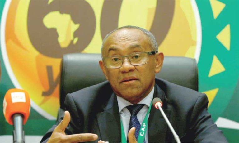 Egypte: la CAF suspend le président du Zamalek pour insulte à Ahmad Ahmad