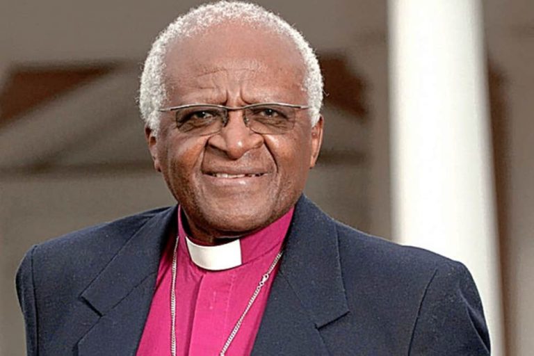 Afrique du Sud: Desmond Tutu, l&rsquo;archevêque anglican et prix Nobel de la paix hospitalisé