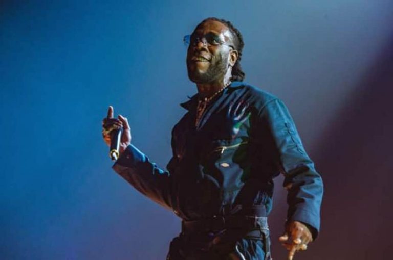 « Les gens laids sont laids à l&rsquo;envers », Dencia tacle sévèrement Burna Boy