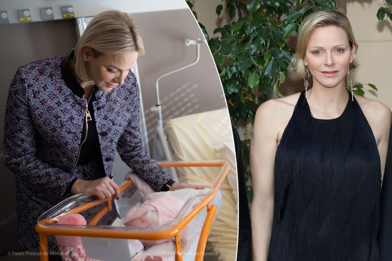 Charlène de Monaco, sublime dans un total look prune (Photo)