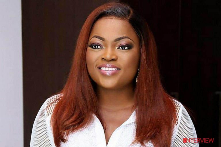 Nigeria: inconsolable, l&rsquo;actrice Funke Jenifa évoque le décès tragique de son père (photo)