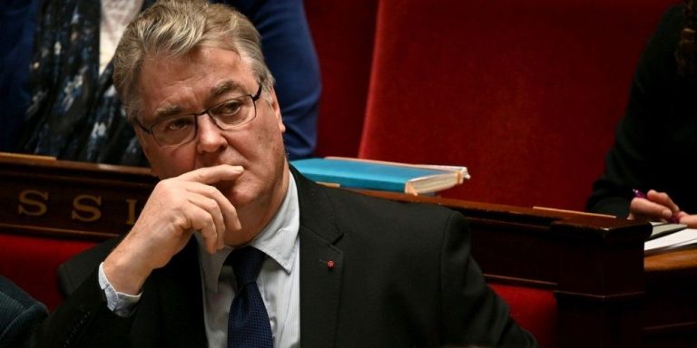 Reforme des retraites en France: le haut commissaire Jean-Paul Delevoye démissionne