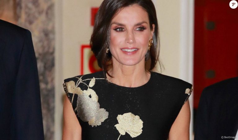 Letizia d&rsquo;Espagne, glamour dans la veste de blazer modernisée (photo)