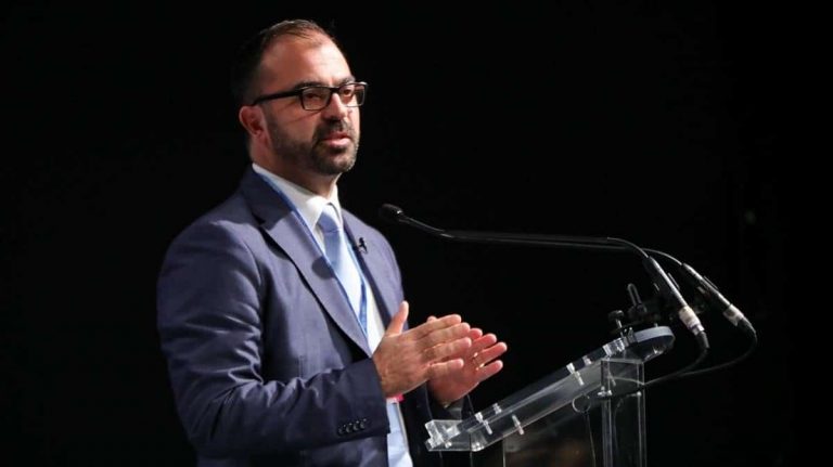 Italie: pour faute de crédits, le ministre de l&rsquo;éducation démissionne