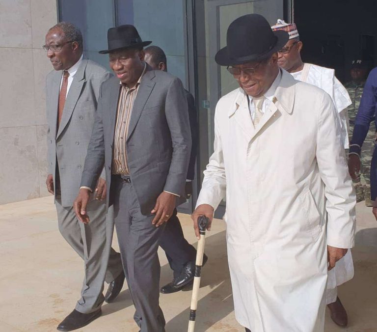 Guinée: Nicéphore Soglo et Jonathan Goodluck en mission préélectorale à Conakry