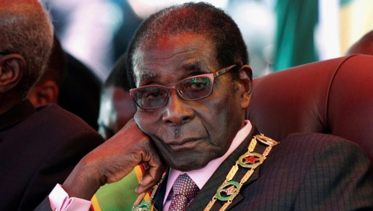 Zimbabwe : avion privé, véhicules, logement, un généreux plan de retraite pour Robert Mugabe