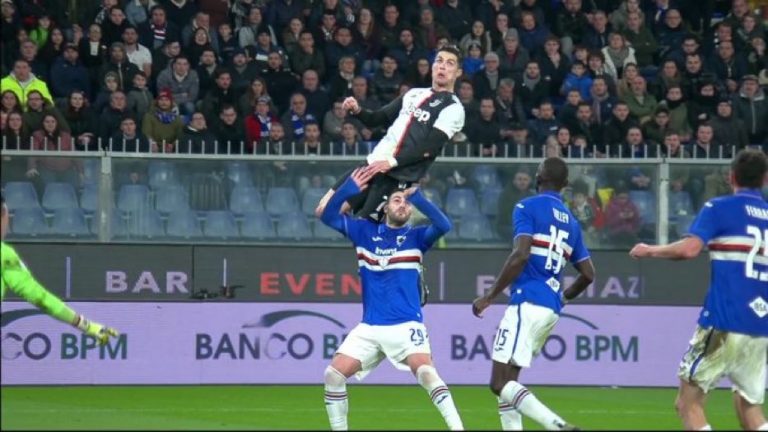 Série A : Cristiano Ronaldo affole l’Italie et explose internet avec son but mercredi (Vidéo)