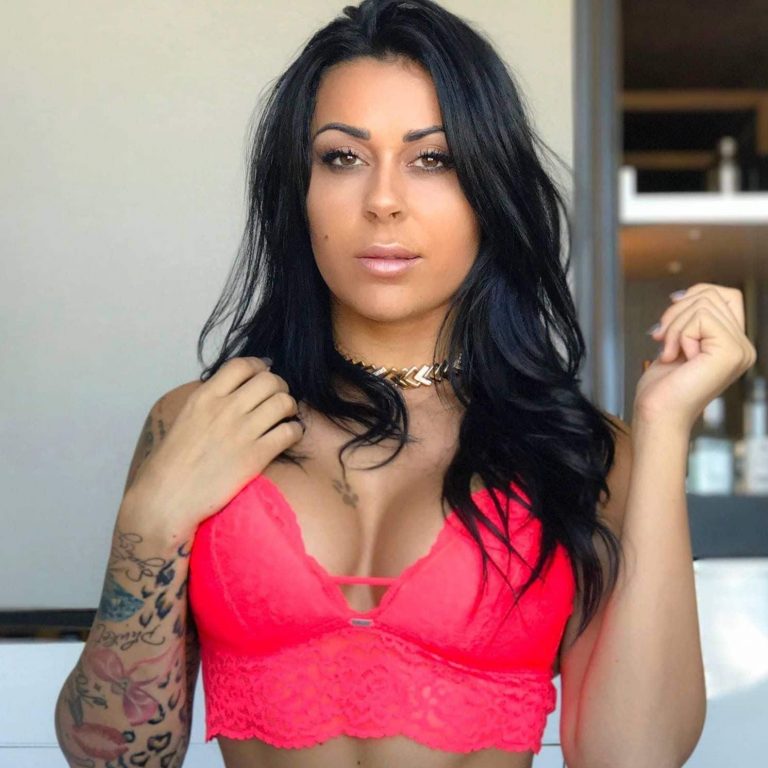 Shanna Kress: une photo hot d&rsquo;elle en bikini fait sensation sur la toile  (photo)