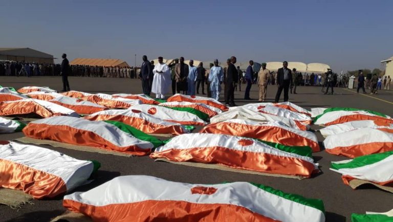 Niger: les chefs d&rsquo;Etat du G5 Sahel rendent hommages aux soldats tués à Inates