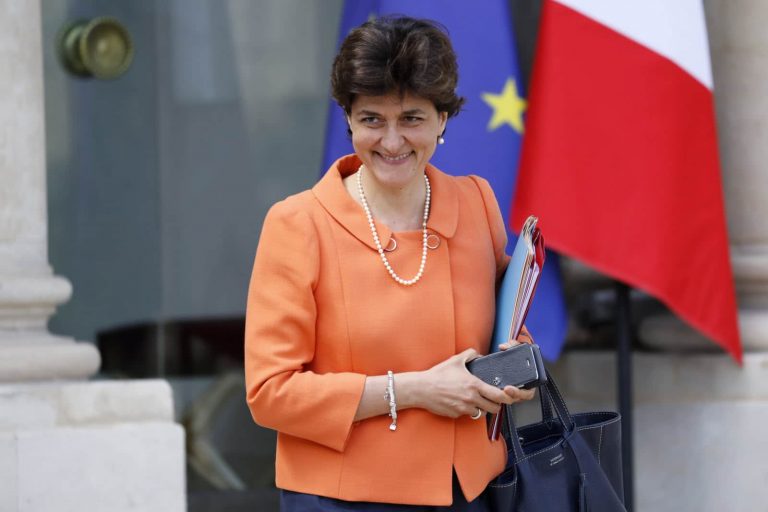 Présumés emplois fictifs: l&rsquo;eurodéputé Sylvie Goulard inculpée pour détournements de fonds publics