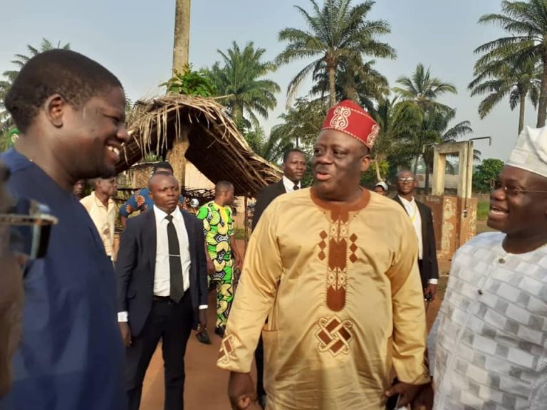 Bénin Département du Plateau: le village de Ko-Aîdjèdo bientôt électrifié.