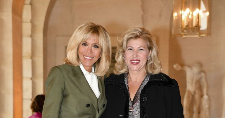 Dominique Ouattara fait visiter la Côte d&rsquo;Ivoire à Brigitte Macron