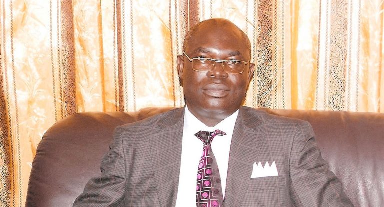 Bénin – Révision de la constitution: Eugène Dossoumou salue l&rsquo;implication des partis politiques