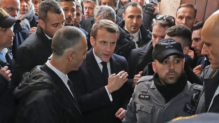 Vive altercation verbale entre Emmanuel Macron et des policiers israéliens à Jérusalem (Vidéo)