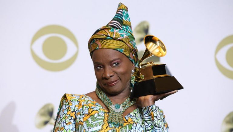 Covid-19: Angélique Kidjo et l&rsquo;Unicef lancent le « Pata Pata » challenge pour diffuser l&rsquo;espoir