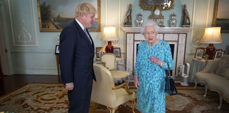 Royaume-Uni: la Reine Elizabeth II promulgue l&rsquo;accord sur le Brexit