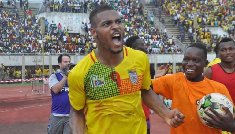 Covid-19 : Steve Mounié fait encore parler son cœur 