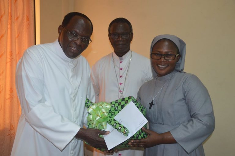Bénin: les 50 ans d&rsquo;ordination du Père Efoé-Julien Pénoukou célébrés