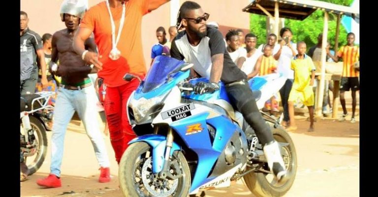 DJ Arafat : la vérité sur son casque enfin révélée