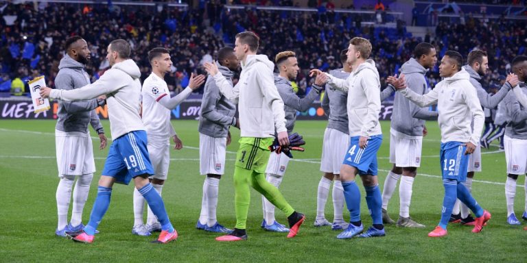 France – Coronavirus : plus de poignée de main avant les matchs de foot