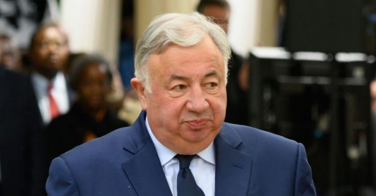 Le président du Sénat français Gérard Larcher en visite en Côte d'Ivoire