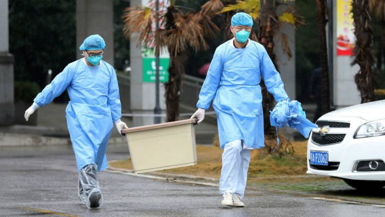 Coronavirus : l&rsquo;Italie dépasse la barre des 8 000 morts