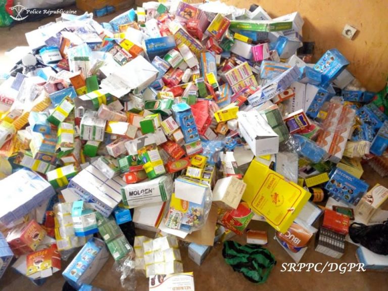 Bénin: une importante quantité de faux médicaments saisie à Hêvié