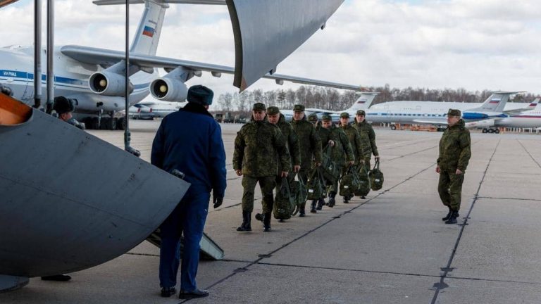 Centrafrique: la Russie annonce le retrait de ses militaires du pays