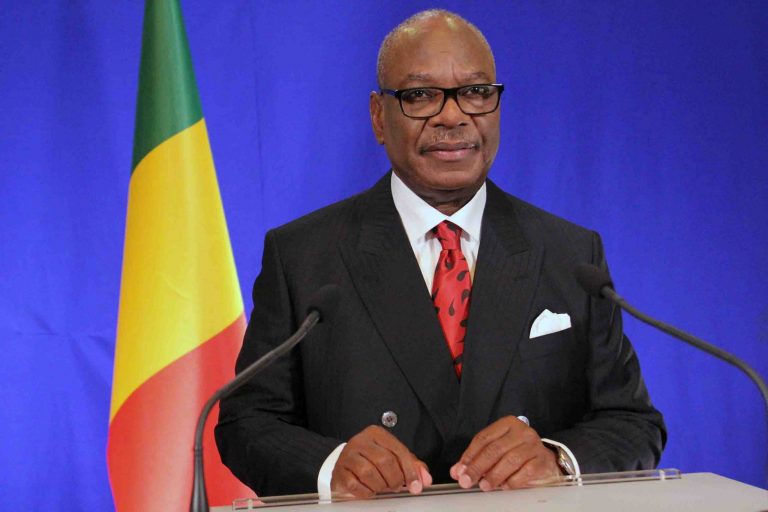 Crise au Mali: la contestation lève le préalable d&rsquo;une démission du président IBK