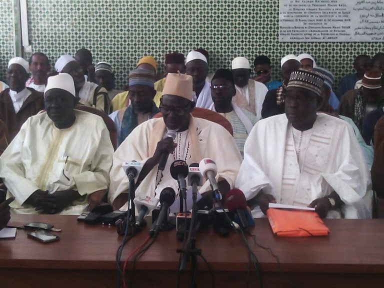 Coronavirus: les imams sénégalais suspendent les prières dans les mosquées