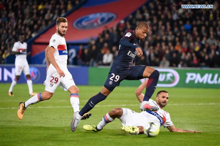 Lyon vs PSG : le golazo de Mbappé enflamme la presse espagnole