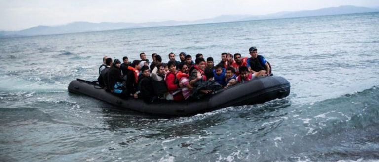 Après 33 heures de calvaire en Méditerranée, une centaine de migrants sauvée par l’armée maltaise