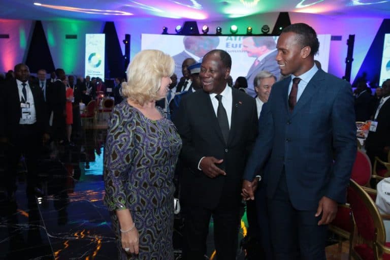 Alassane Ouattara: Didier Drogba s’attire les bonnes grâces de sa femme, Dominique