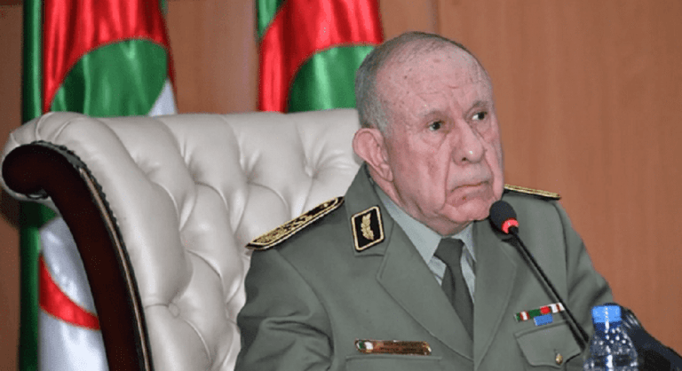 Algérie : l’ancien patron des renseignements placé en détention
