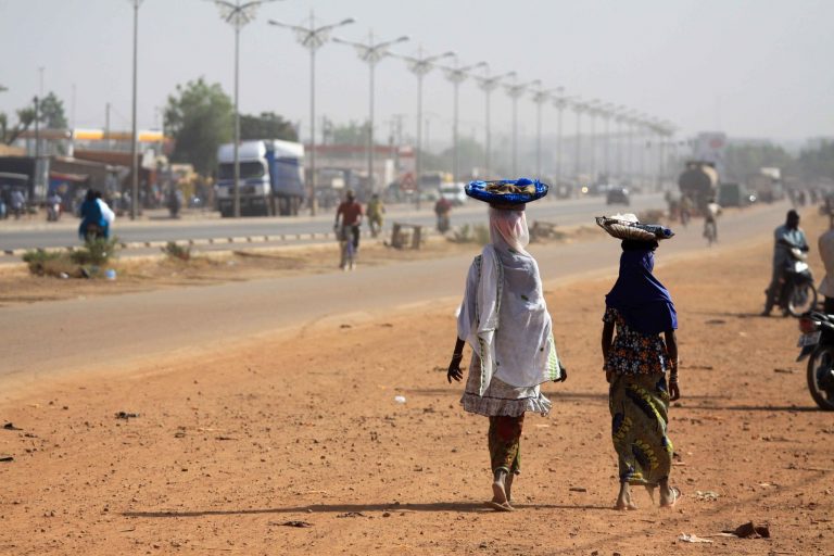 Burkina Faso: une femme enceinte et 5 autres personnes tuées dans l’explosion d’une mine