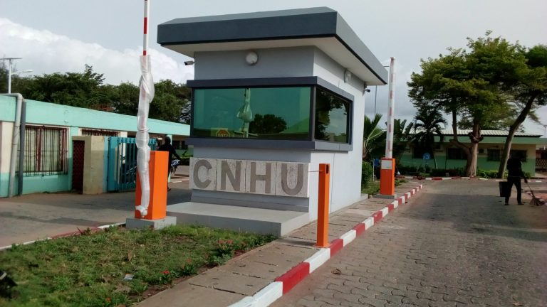 Bénin: le gouvernement vole au secours des otages sanitaires du Cnhu