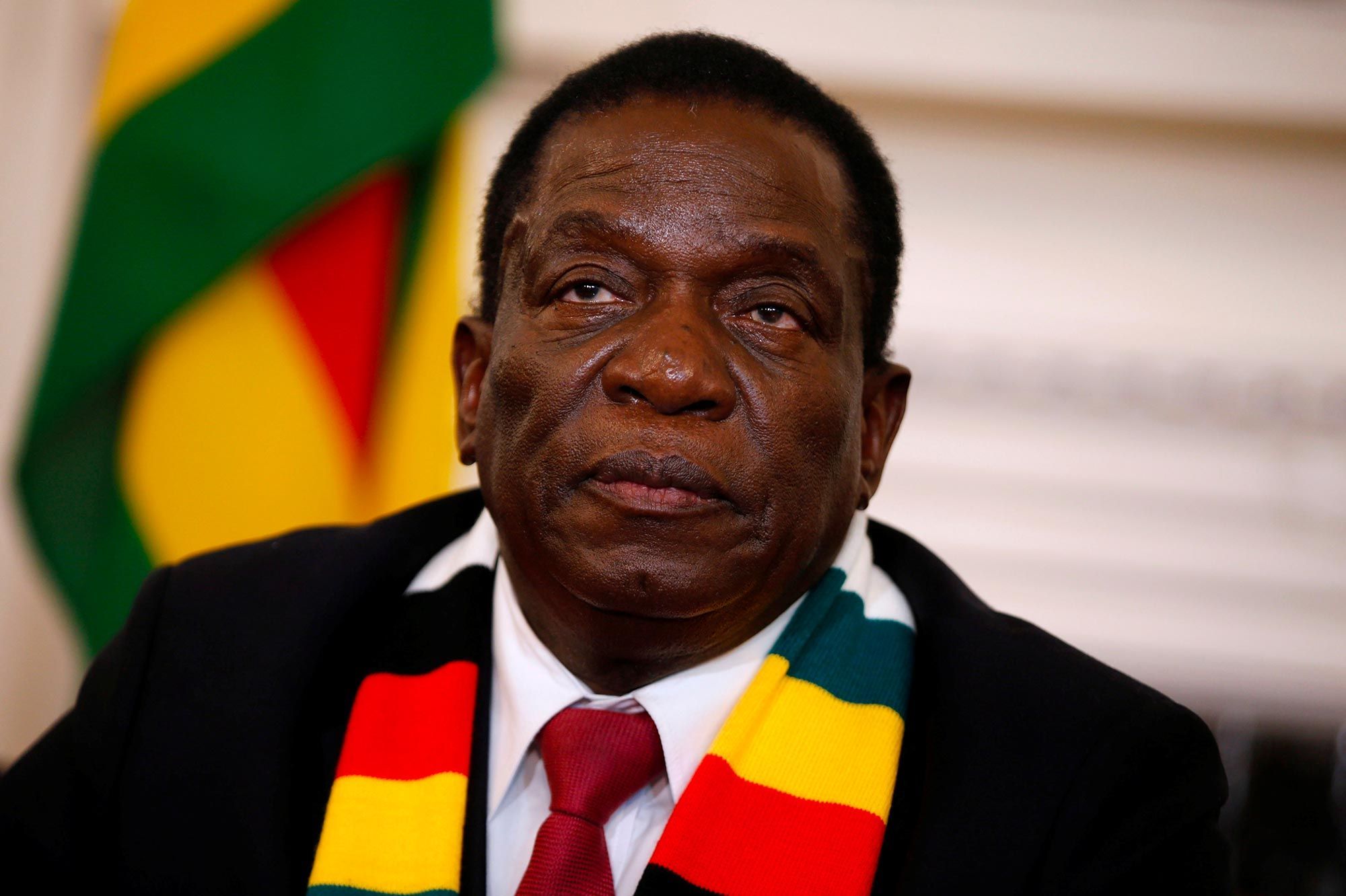 Emmerson Mnangagwa officiellement-investi président du Zimbabwe