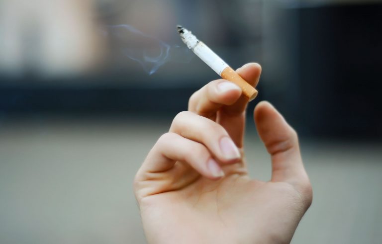 Coronavirus : les fumeurs sont plus exposés à l’aspect grave de la maladie