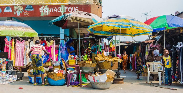 Confinement au Congo: des magasins pillés à Brazzaville en plein couvre-feu