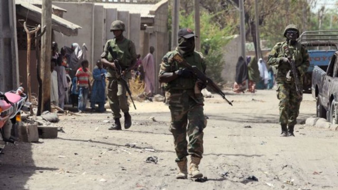 Des militaires dans le NOSO