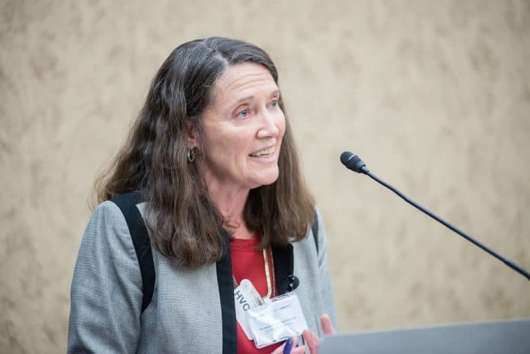 « Nous sauverons des vies à l’étranger et aux États-Unis », Patricia Mahoney évoque la Covid-19