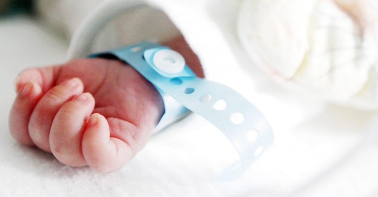 Cameroun: la gendarmerie démantèle un réseau de vol de bébés à Yaoundé