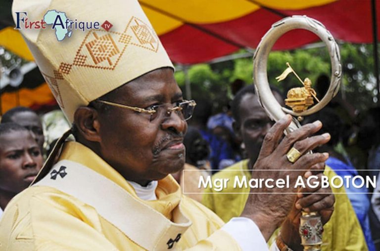 Bénin: après 10 ans d&rsquo;exil, Mgr Marcel Agboton enfin en famille