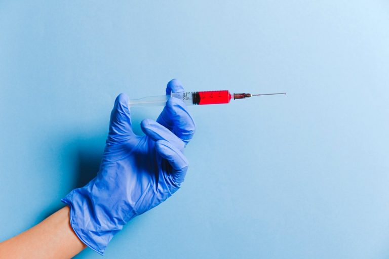 Covid-19: l’Espagne tiendra un registre des personnes refusant d’être vaccinées