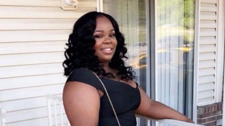 États-Unis: 12 millions de dollars pour la famille de Breonna Taylor, l’infirmière noire tuée par la police