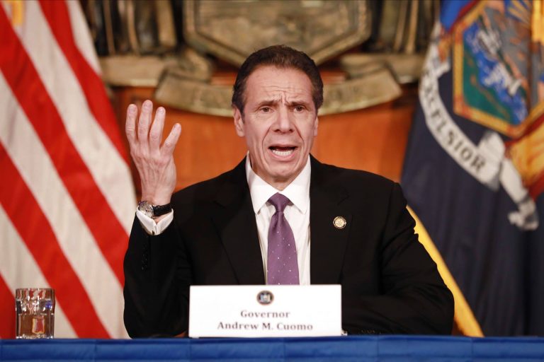 Covid-19: New York soumet à quarantaine les visiteurs de 16 Etats américains