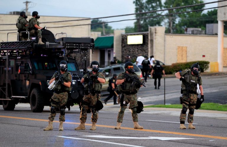 Troubles aux Etats Unis : la Garde nationale se déploie dans les rues