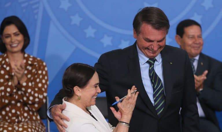 Brésil: nouvelle démission au sein du gouvernement de Jair Bolsonaro