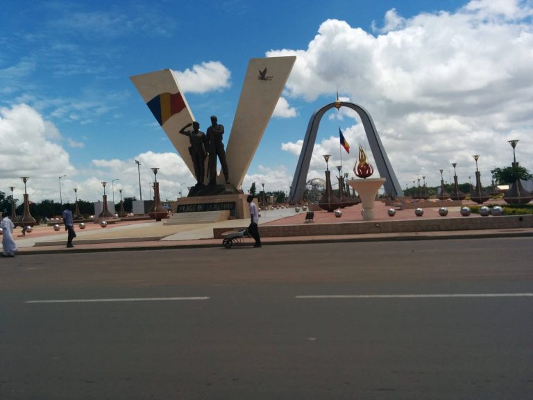 Tchad: nouveau tir mortel sur un homme muni d&rsquo;un couteau devant la présidence
