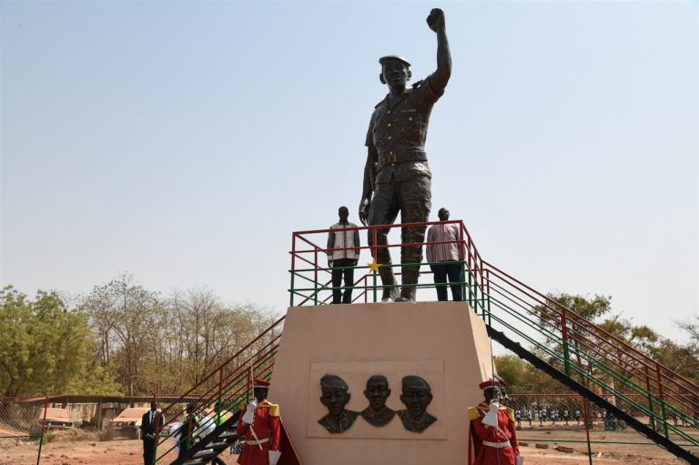 Burkina Faso: la statue corrigée de Thomas Sankara dévoilée